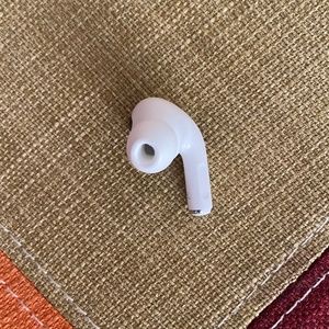 LEFT Apple AirPod Pro earbud